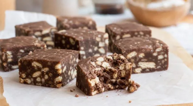 Palha italiana macia sem perder o corte: brigadeiro sai antes do ponto de enrolar