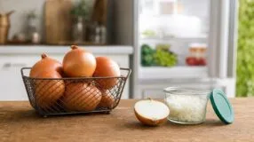 Cebola inteira e cebola cortada não devem ocupar o mesmo lugar da cozinha